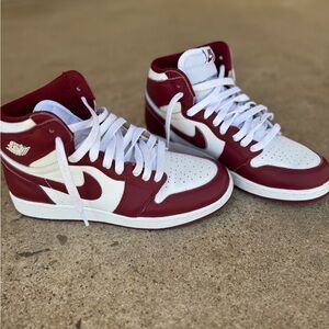 Jordan 1 High OG Sneakers in Artisanal Red and White 7Y